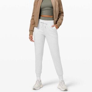 LULULEMON grey Scuba High-Rise Jogger Fleece